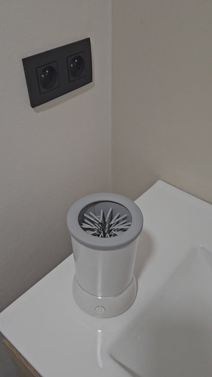 Pootr™ – Smart Paw Cleaner |Stop vuile poten in huis – in 10 seconden proper zonder gedoe”